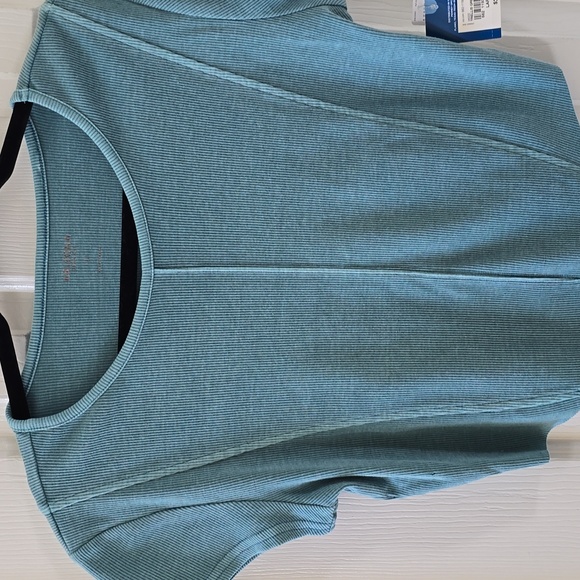 ARIZONA JEAN CO WOMEN'S JUNIORS SIZE GREEN RIBBED CROP TOP SIZE LARGE - Picture 2 of 10